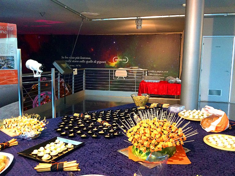 Foto di un buffet al piano -1